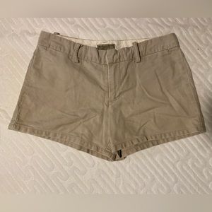 American eagle khaki shorts